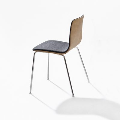 3599_n_arper_aava_chair_marco-covi_4legs_front-face-upholstery_3927
