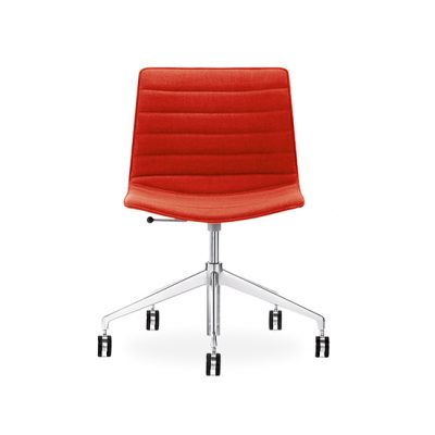 3682_n_arper_catifa46_chair_5ways_lu1_upholstery_0380 3682_n_arper_catifa46_chair_5ways_lu1_upholstery_0380
